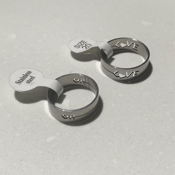 Engraved rings - Picture 2 of 3